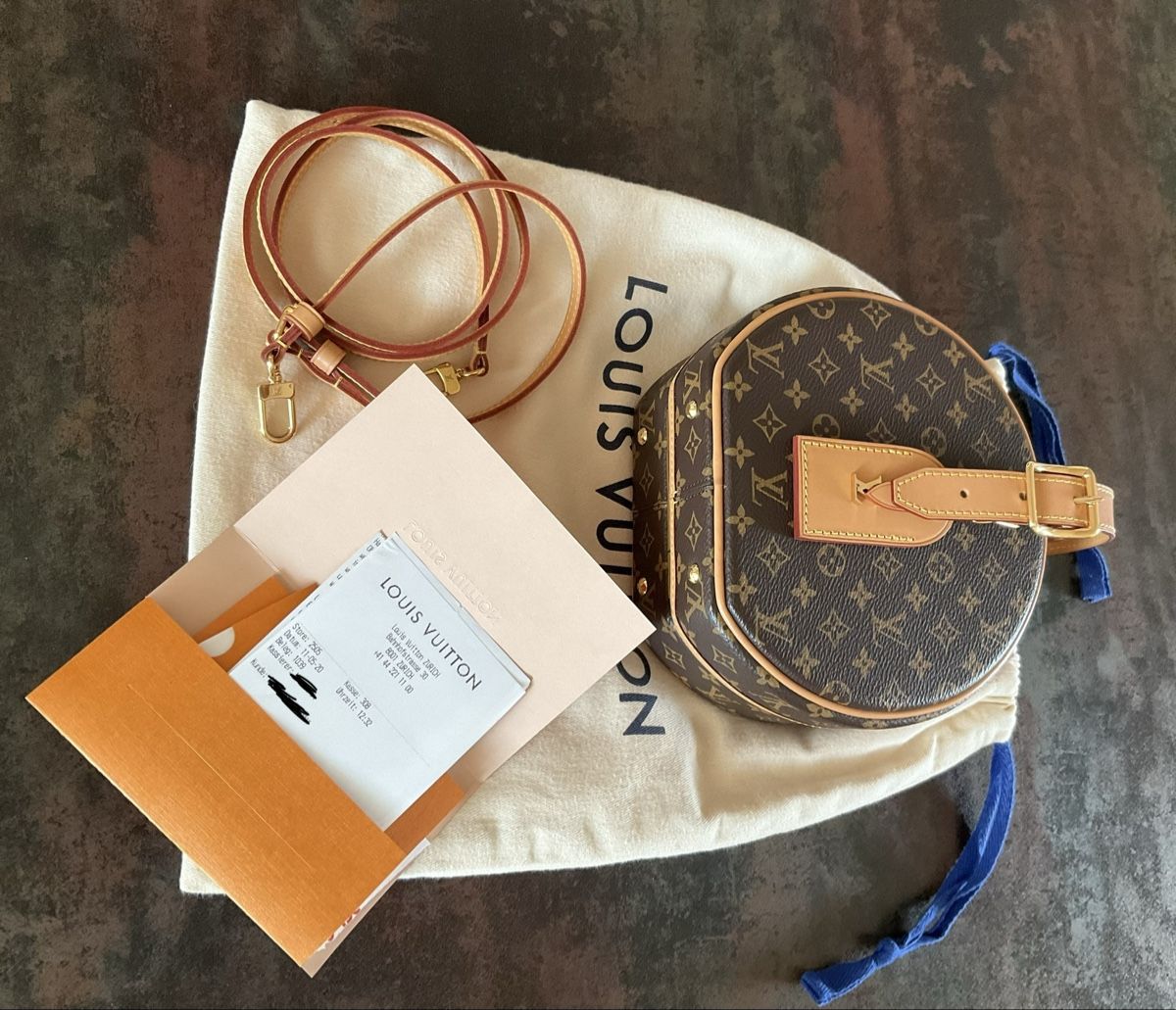 Louis Vuitton Borse da donna: Louis Vuitton Petite Boite chapeau – Usato da Kollbrunn venduto da eli_g7jd 1