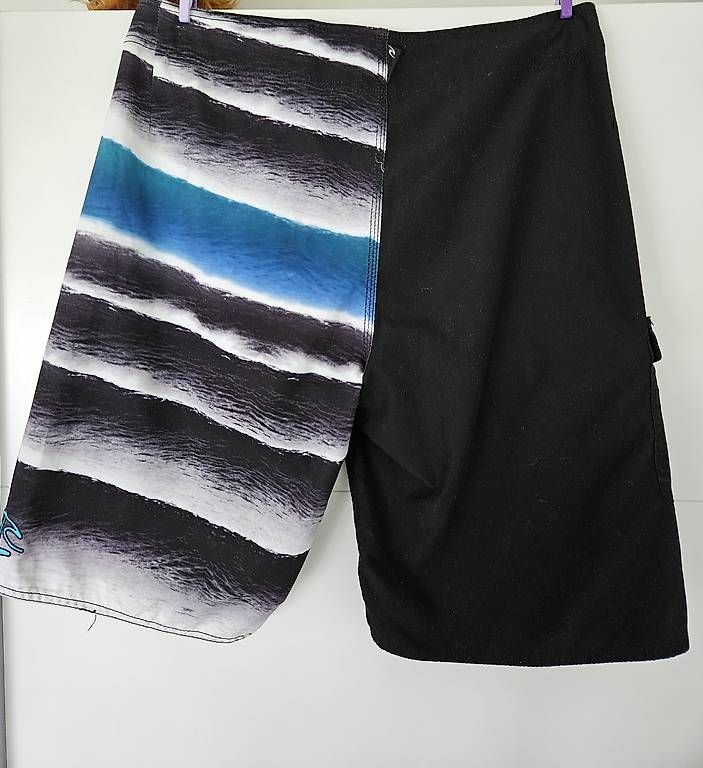 Rip Curl Costumi da bagno: Short de bain Rip Curl – Usato da Lausanne venduto da enz_cxw7 1