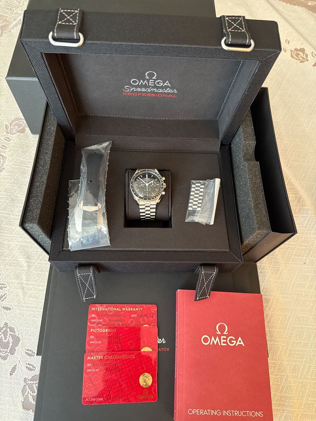 Omega Montres: Omega Speedmaster – D'occasion à Schlieren par Limmat17 1