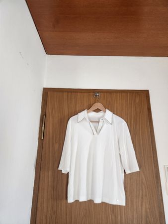 Chemisier blanc Marc Cain orné de strass taille XL/XXL 