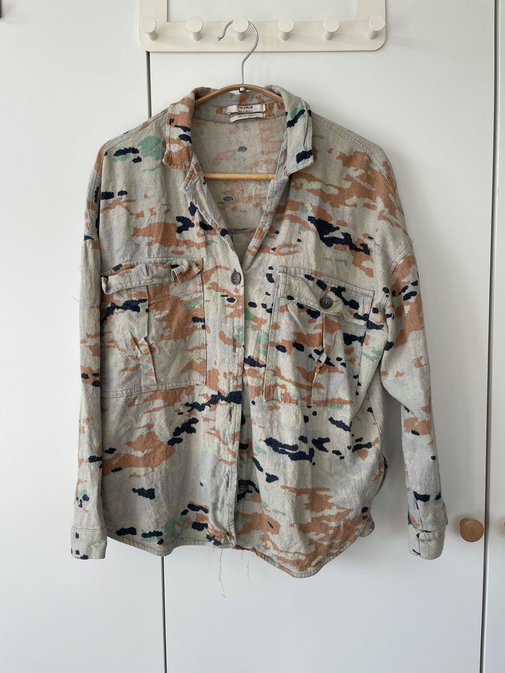 Pull&Bear Giacche: PULL&BEAR Leinen-Mix Overshirt Gr. S, Camo Look, Sommerjacke – Usato da Neukirch an der Thur venduto da bee88
