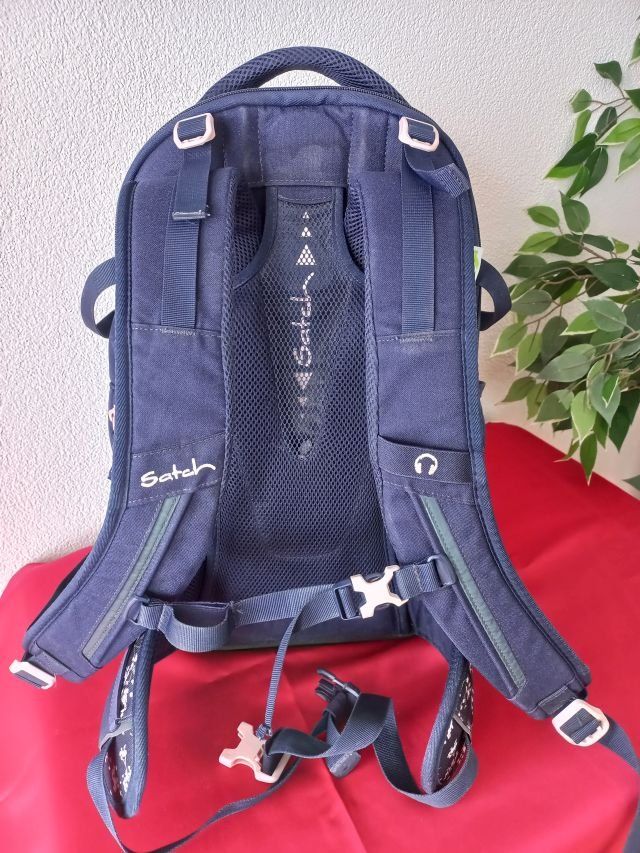 Satch Borse & Zaini: Rucksack SATCH Bloomy Breeze Match, dunkelblau – Usato da Berikon venduto da Akronym55 2