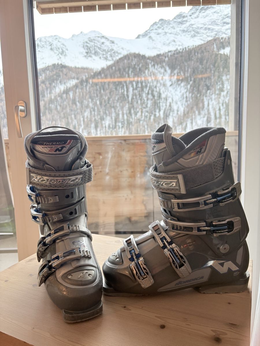 Scarpe da donna: Nordica Skischuhe – Usato da Rudolfstetten venduto da Sunne5 4