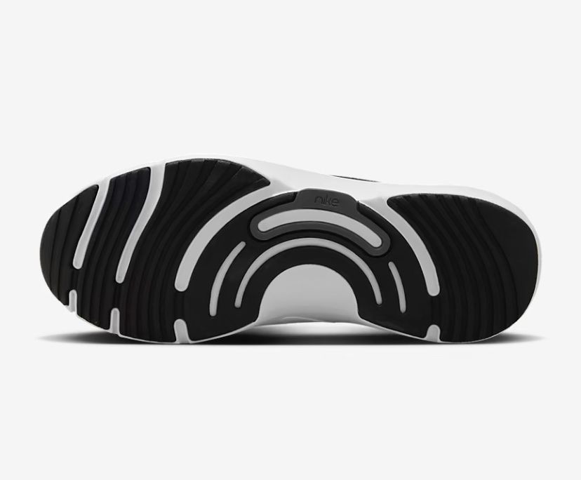 Nike Scarpe da uomo: Nike Trainingsschuh – Nuovo (secondo la descrizione) da Möriken AG venduto da EveMllr 2