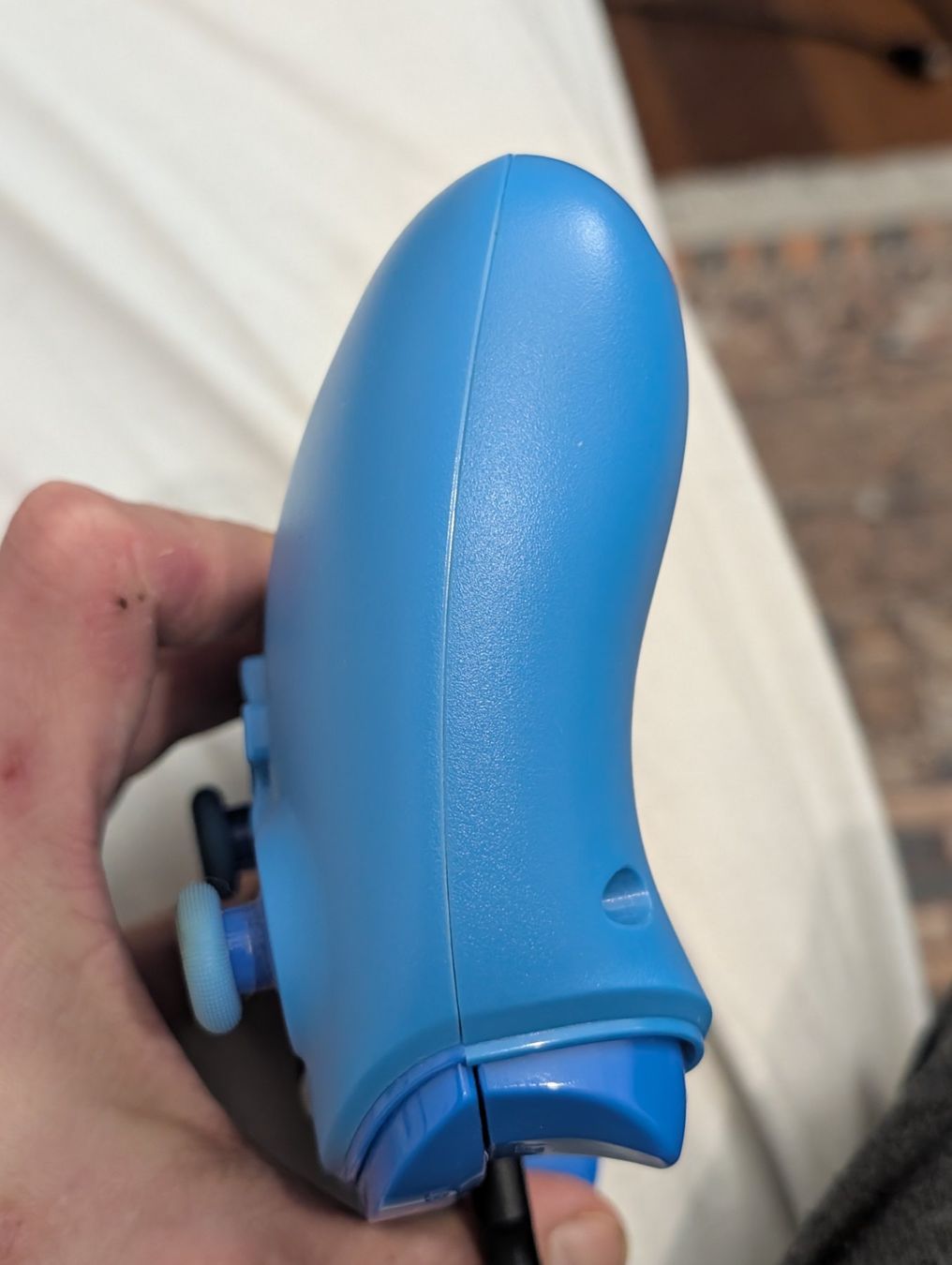 Microsoft Controller: Controller per Xbox cablato blu ottimo stato. – Usato da Lugano venduto da c42_d5hr 3