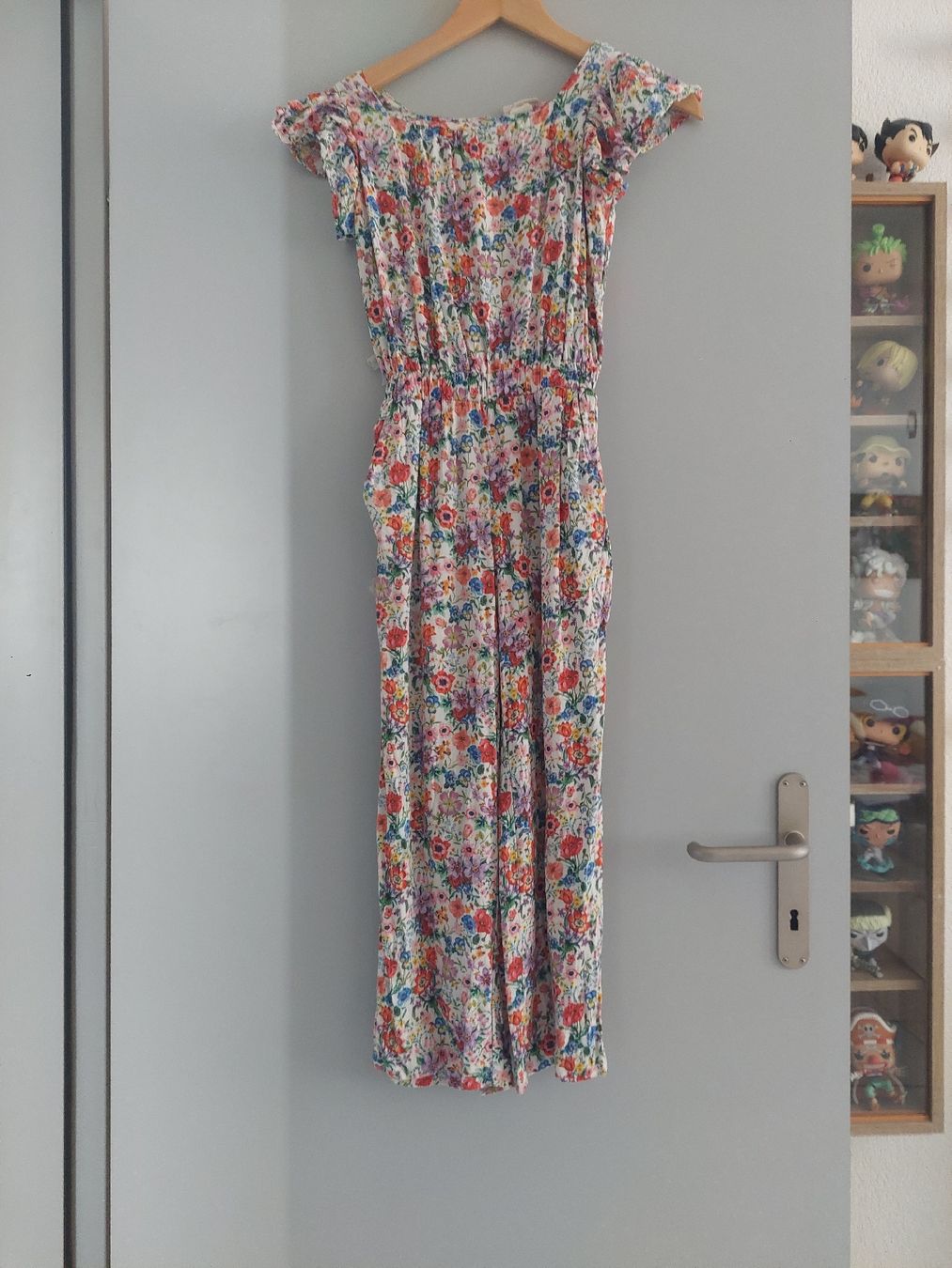 H&M Tute: Jumpsuit Mädchen Blumenmuster Grösse 140 H&M – Usato da Sissach venduto da zwwerg