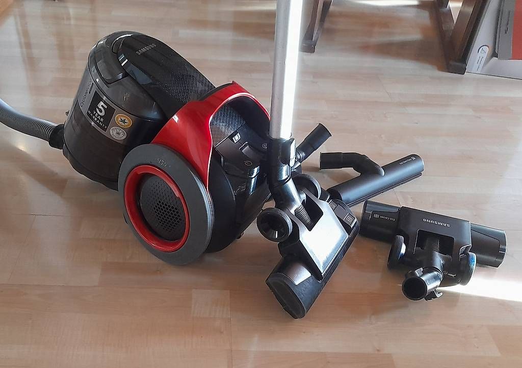 Aspirapolveri & Accessori: aspirateur cyclone – Usato da Le Sentier venduto da marcalbert 2