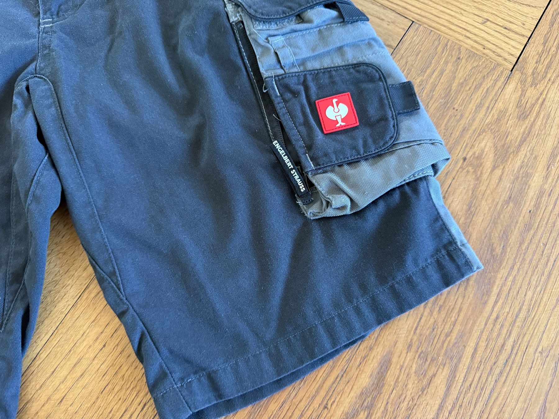 Engelbert Strauss Pantaloni: Kurze Engelbert Strauss Hose, Größe 44 E. S. Motion Herren – Usato da Ennetbaden venduto da mapa05 1