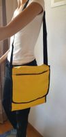 Schultertasche