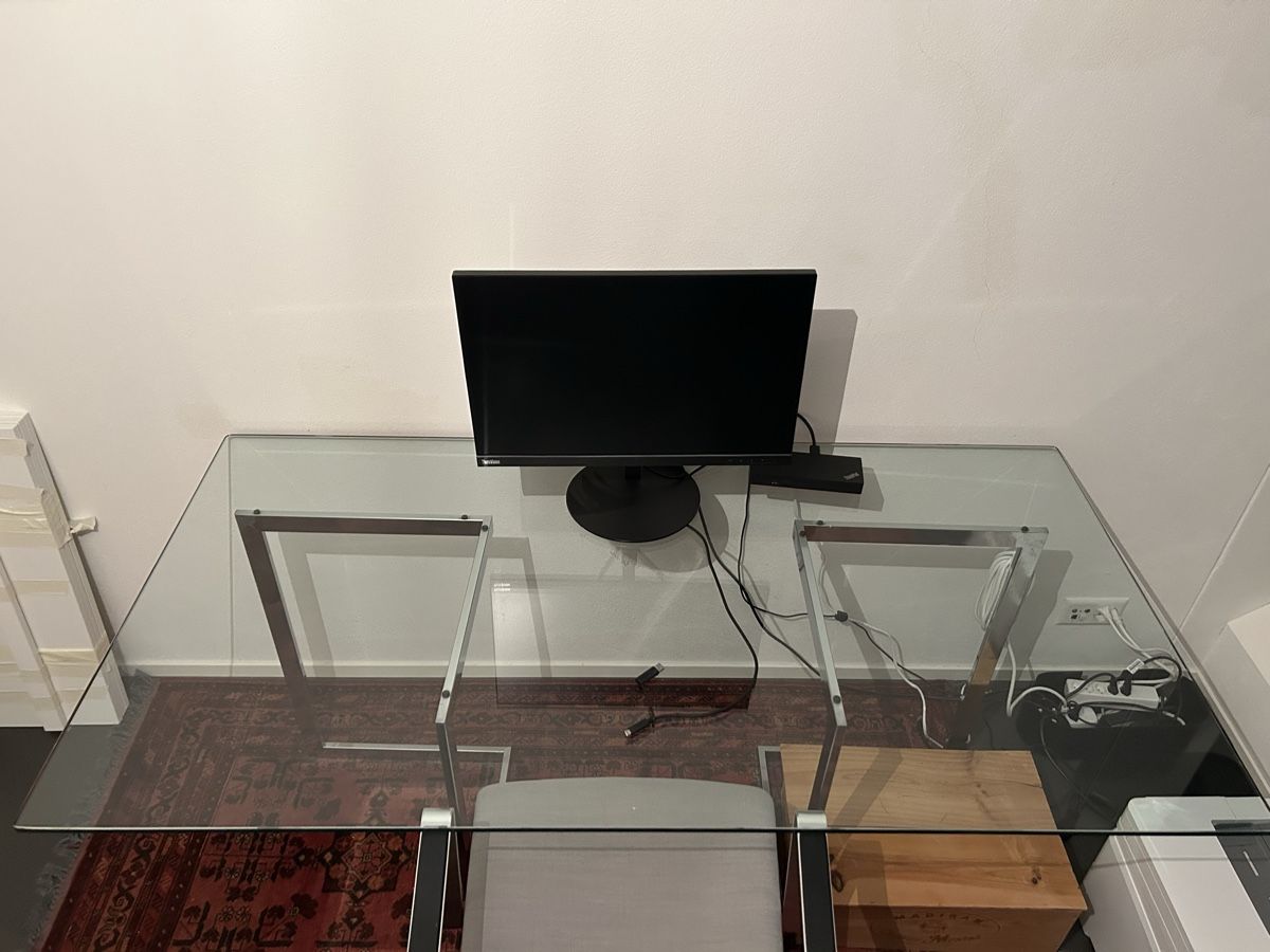 Scrivanie: Modern Glass Desk, Perfect Home Office – Usato da Männedorf venduto da Arossmann 2