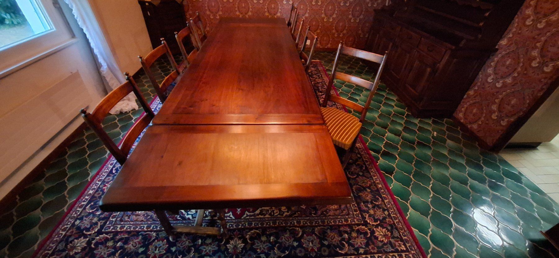 Set di tavolo e panche: Table et chaises de salle à manger en bois – Usato da Champagne venduto da Lamar0 1