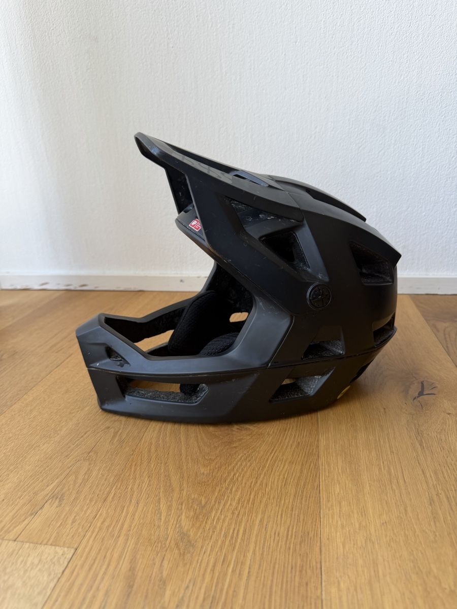 IXS Caschi: iXS Trigger FF Fullface Helm superlight Grösse XS/S 49-54cm  – Usato da Davos Platz venduto da Maggie_M 3