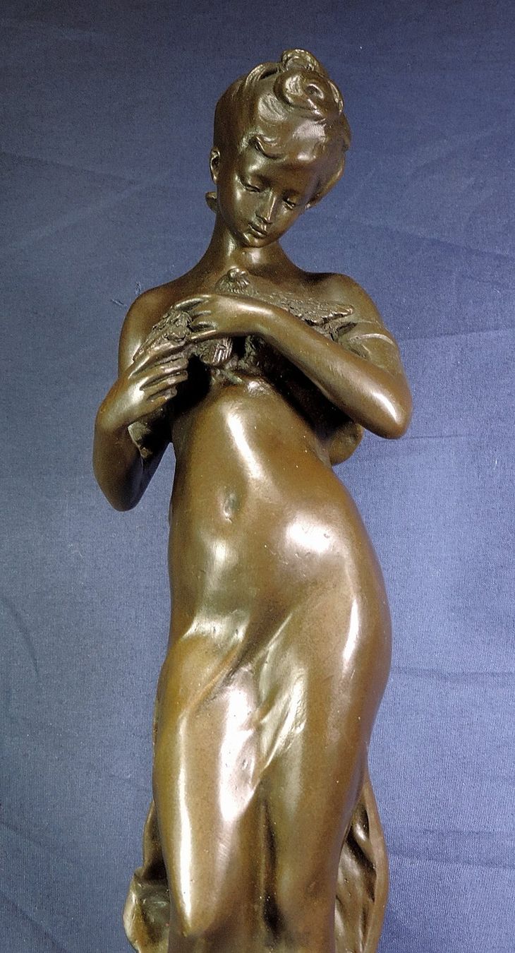 Skulpturen & Statuen: Signierte Jugendstil Bronzefigur, Dame mit Taube – Gebraucht aus Duggingen von roterbambus 4