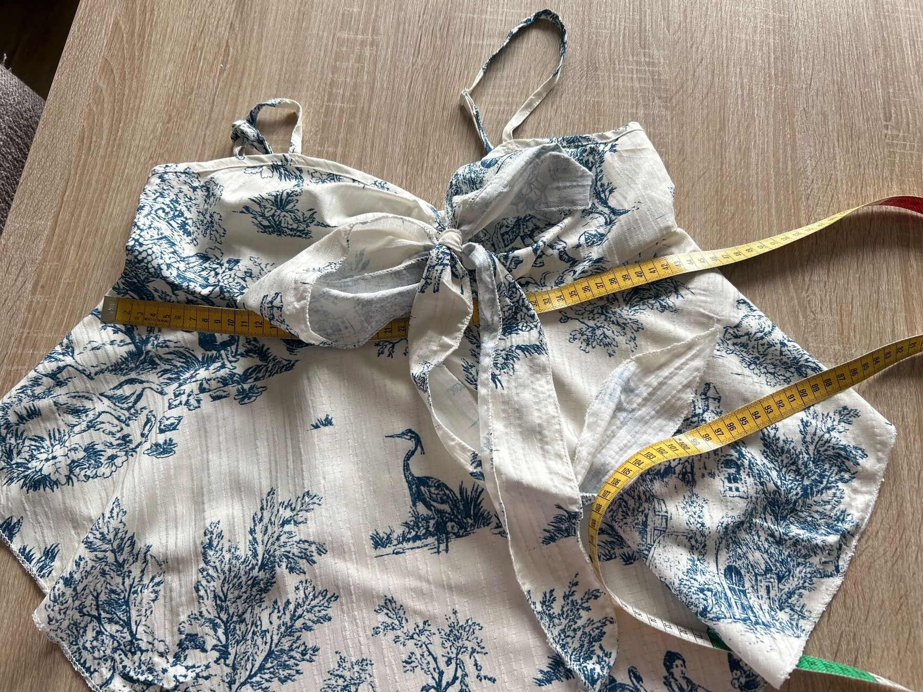 Top: Top mit Schleife ecru  und blauem Muster Gr. L – Usato da Brunnen venduto da Nala2929 6