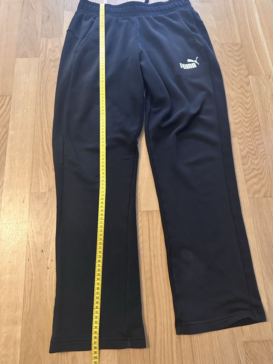 Puma Pantaloni: Schwarze Puma Trainingshose Gr. M – Usato da Erlinsbach SO venduto da dikaan 4