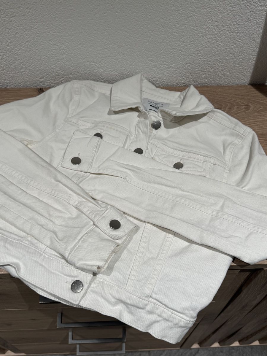 Na-kd Giacche: Weisse Jeansjacke – Usato da Regensdorf venduto da angie2810 3