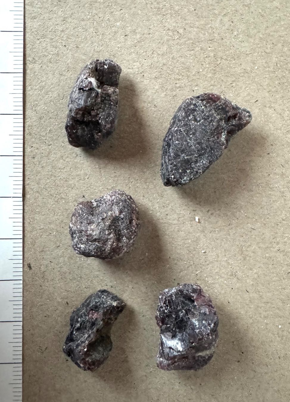 Minerali & Pietre curative: GRANAT aus Madagaskar     Rohstein        unbehandelt – Nuovo e nell'imballaggio originale da Leuggern venduto da gemshow 2