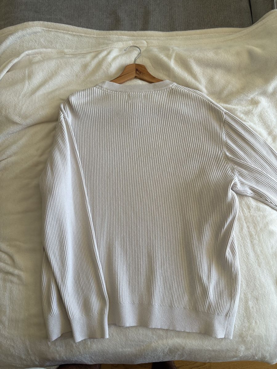 Pullover & Sweatshirts: Pull Relaxed Fit Beige Taille M bon état – Gebraucht aus Hauterive NE von Bv.vdvm 2