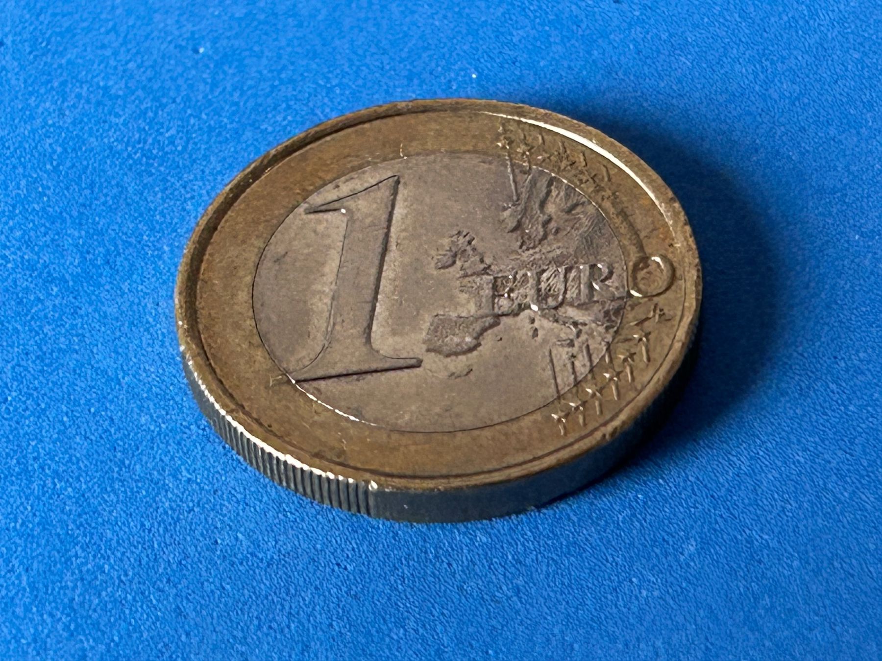 Tutti le monete: Portugal - 1 Euro 2015 – Usato da Corcelles NE venduto da AJKader 5