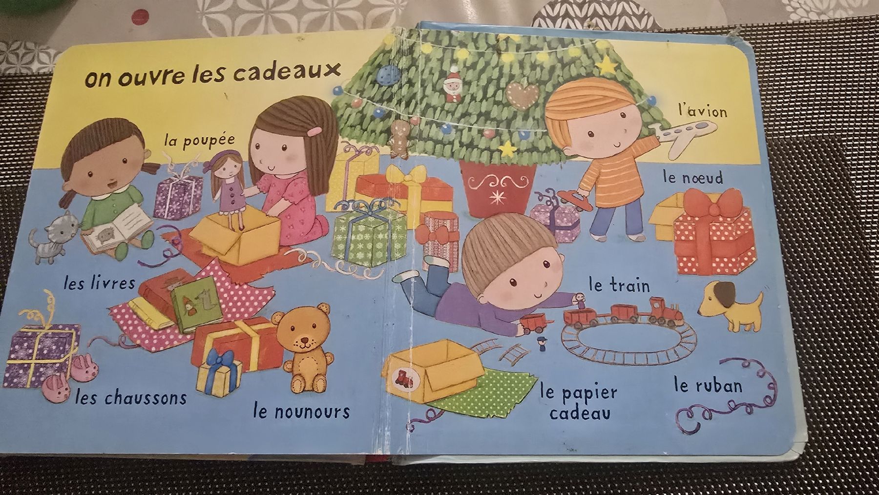 Libri: Usborne Je decouvre Noel  – Usato da Pully venduto da car_72x7 6