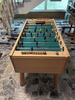 Tischfussball Kicker Holz mit Spielfiguren guter Zustand