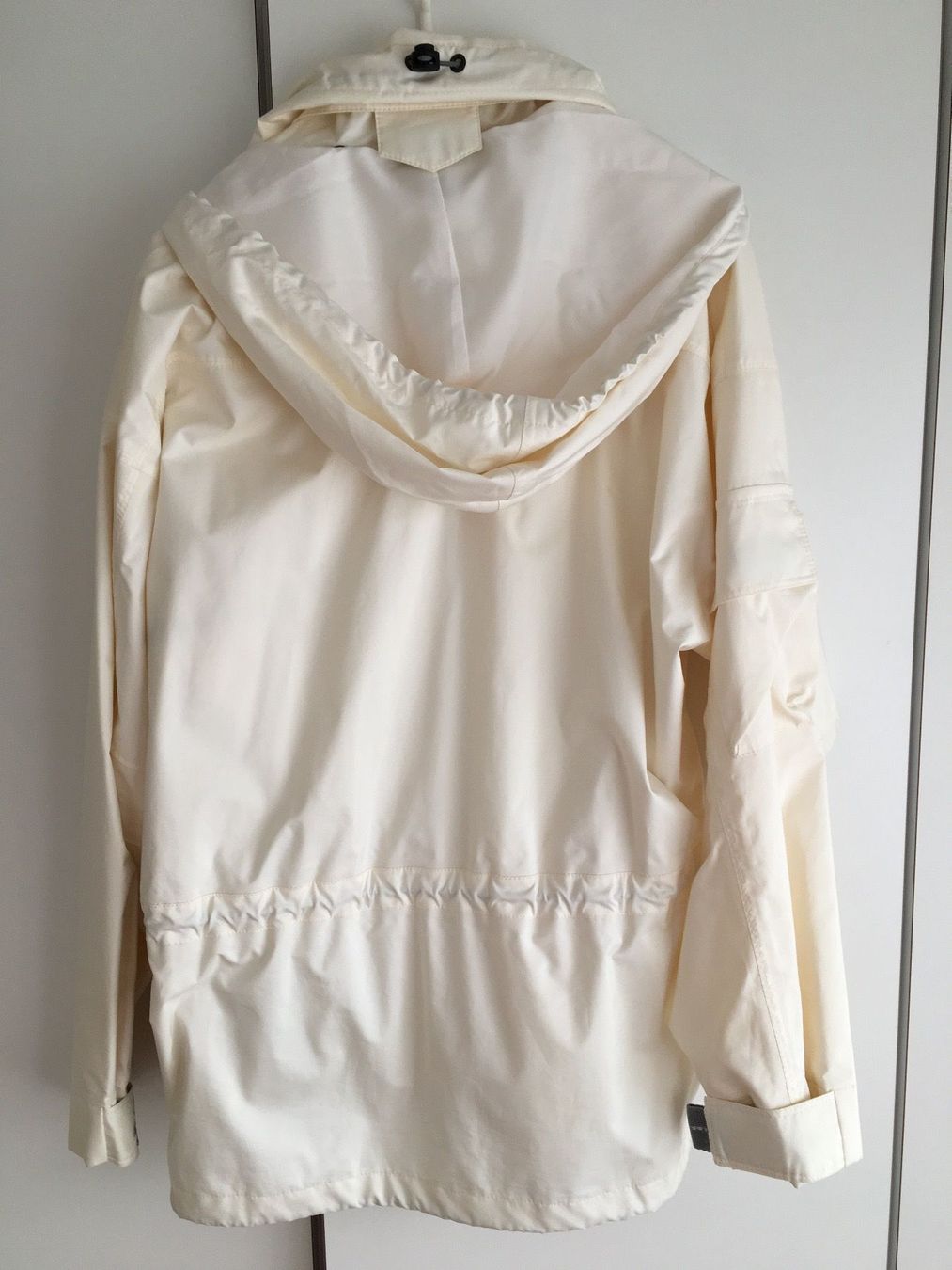 Vestes: Moderne sportliche Windjacke, Farbe Ivory – D'occasion à Bern par Smile-2707 5