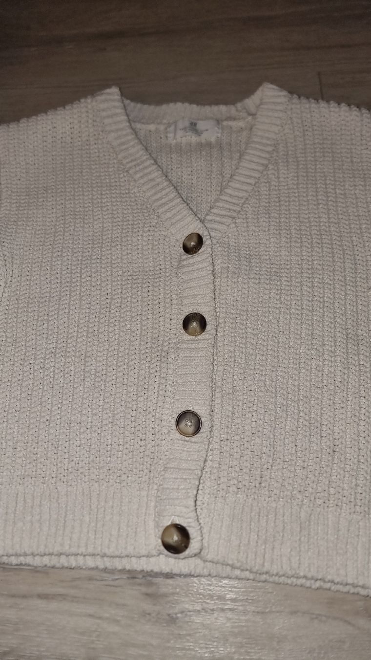 H&M Giacche & Cappotti: H&M Strickjacke, beige, Gr. 122/128 – Usato da Wigoltingen venduto da Zuckerfee84 1