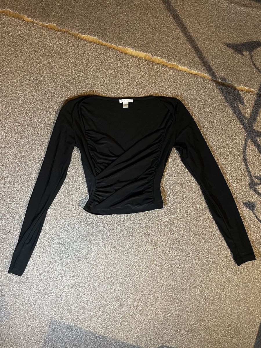 Tops: Top noir Amisu - Taille XS – D'occasion à St-Légier-Chiésaz par Athenae