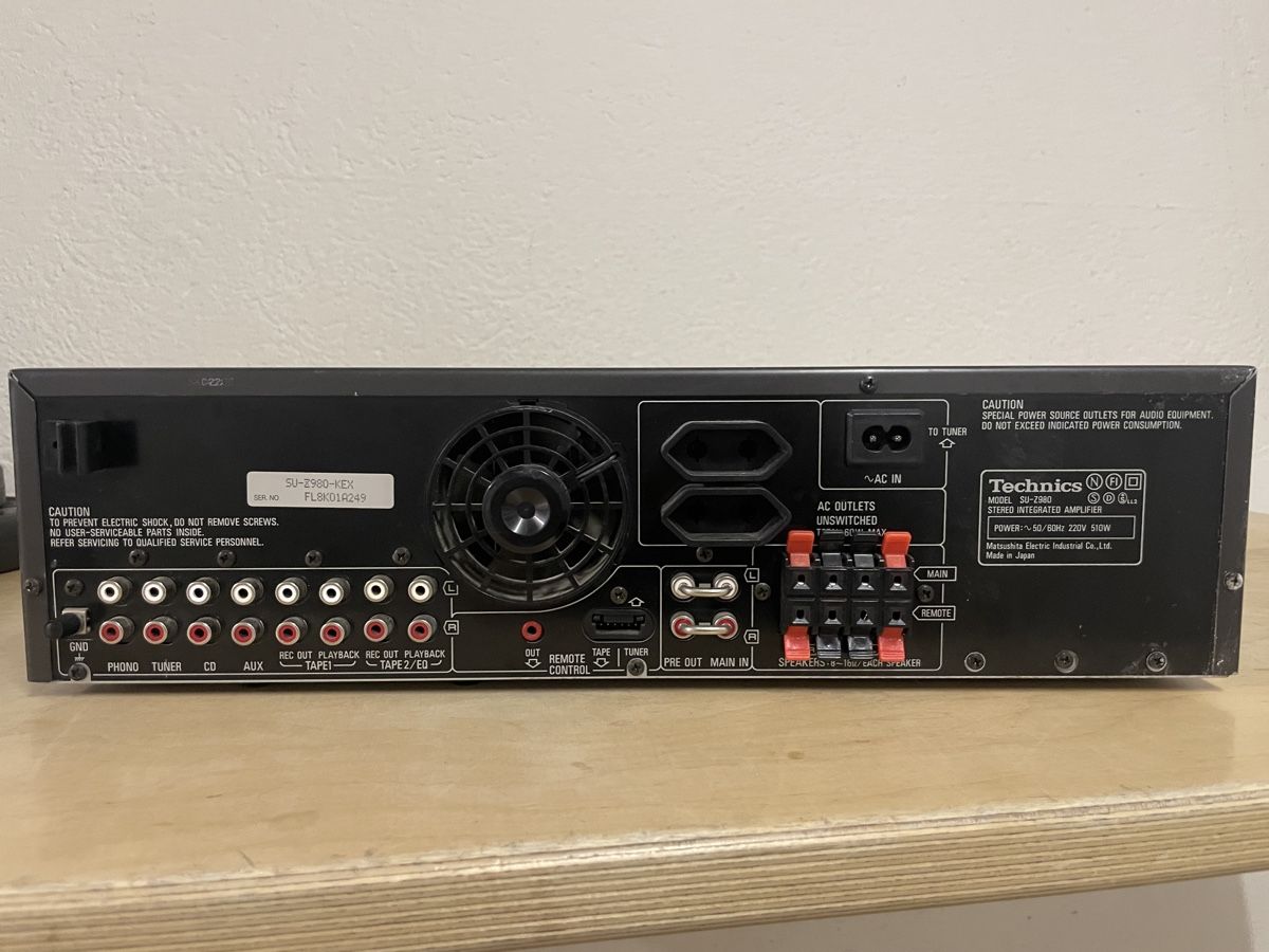 Technics Verstärker: Technics Stereo Integrated Amplifier SU-Z600 – Gebraucht aus Zürich von Leistong 1