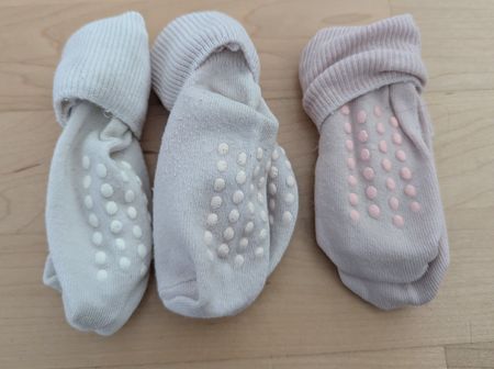3 Paar Anti-Rutsch Socken, Gr. 19-22,für den sicheren Start!