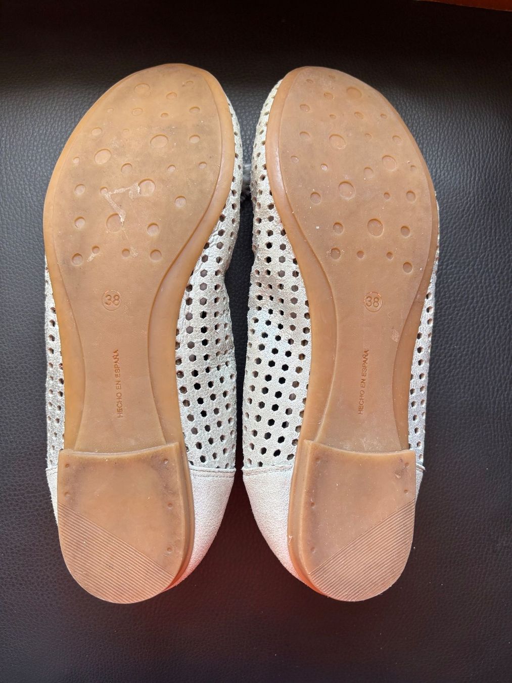 Globus Scarpe da donna: Ballerines Globus argentées taille 38 occasion – Usato da Peseux venduto da Cresus27 2