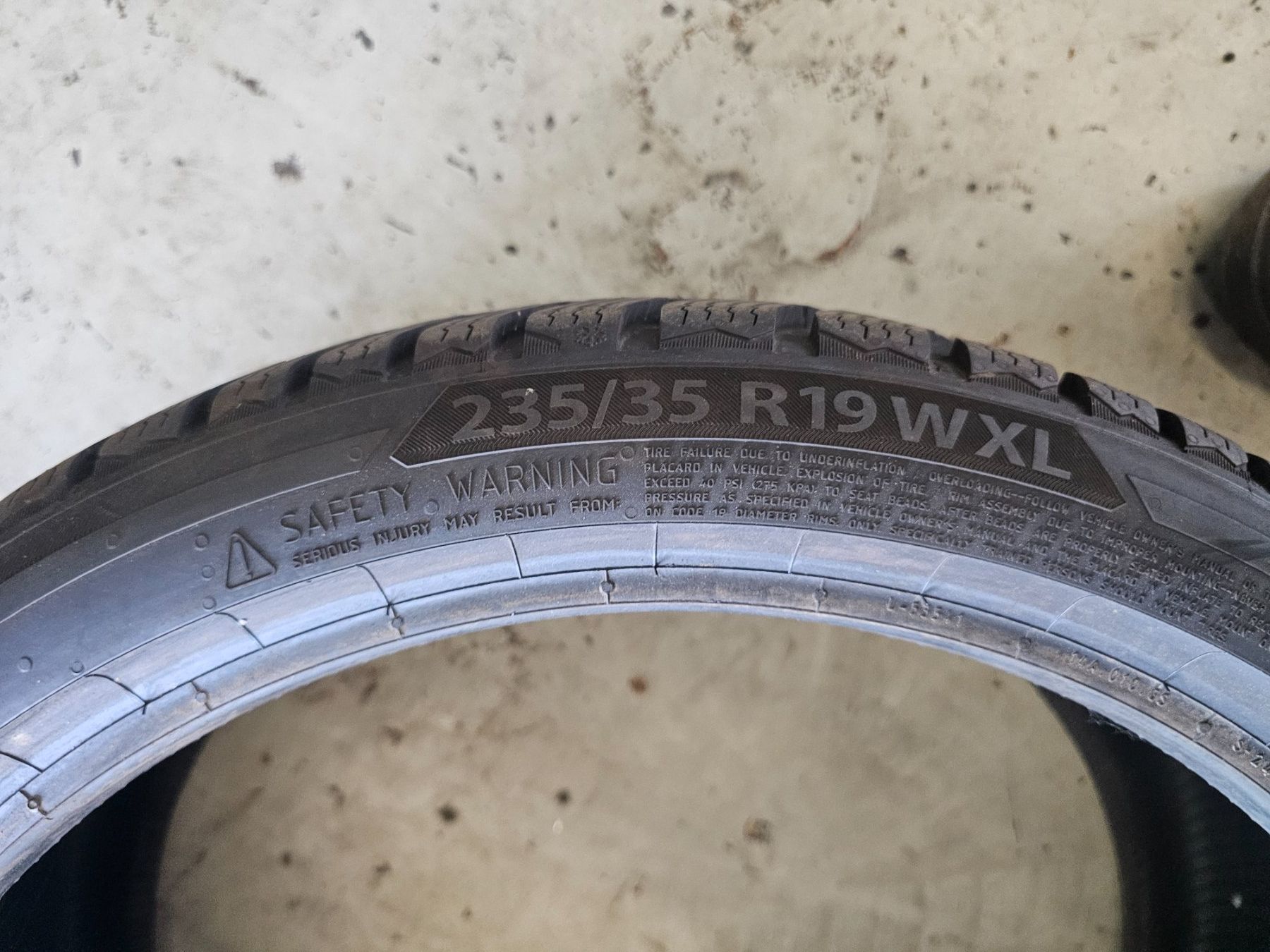 Barum Pneumatici & Ruote complete: 235/35/19 winterreifen – Usato da Leutwil venduto da Michael091 1
