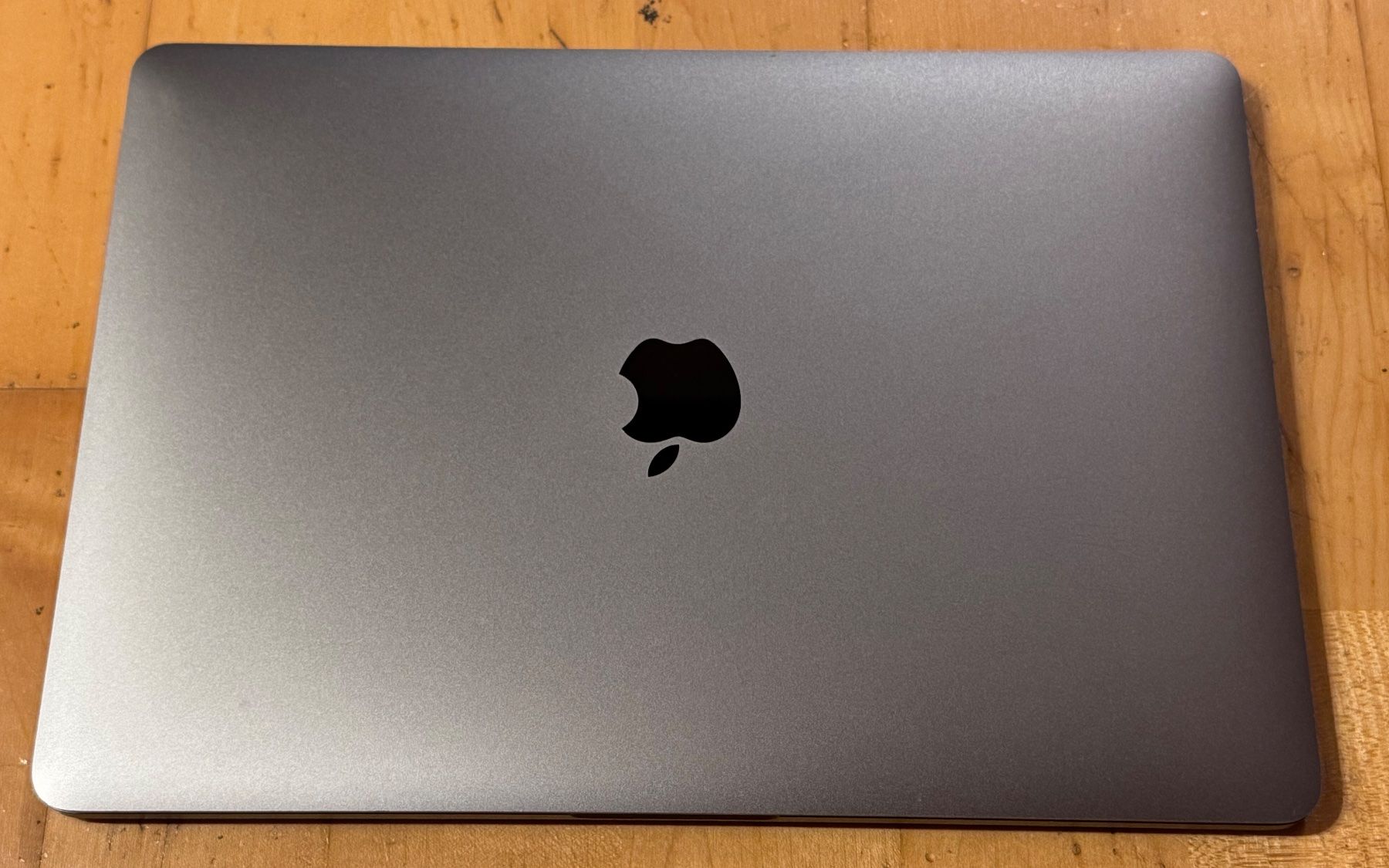 Apple Notebook: MacBook Pro 2018 A1989 Display Defekt – Difettoso da Unterengstringen venduto da NOISE 1