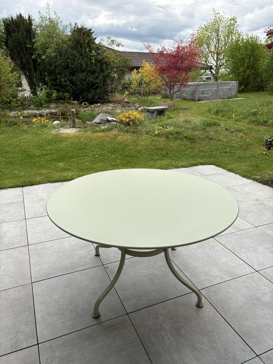 Fermob Tische: Fermob Gartentisch Romane – Gebraucht aus Fribourg von Westi2