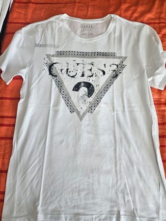 Original T-Shirt Guess Grösse M (slim fit)