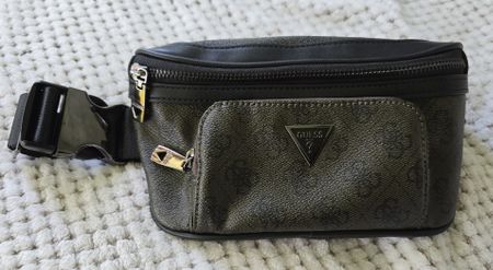 GUESS Hüfttasche, Bauchtasche, neuwertig, Top Zustand!