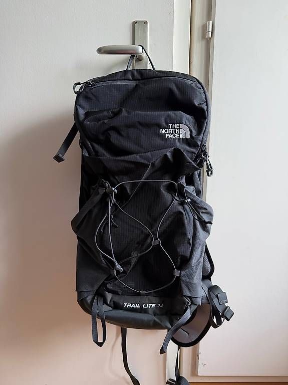 North Face Zaini: The North Face Trail Lite 24 Rucksack – Usato da Wald AR venduto da xen_6yqn