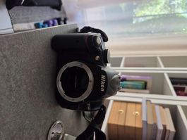 A vendre boîtier reflex numérique Nikon D5000 et objectif