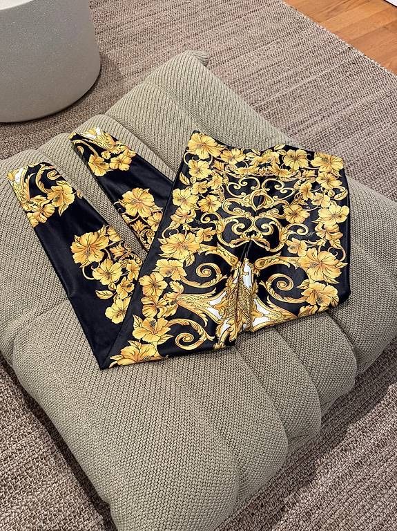 Versace Kleiderpakete: VERSACE TOP & HOSE – Neu (gemäss Beschreibung) aus Schwyz von bofb 3