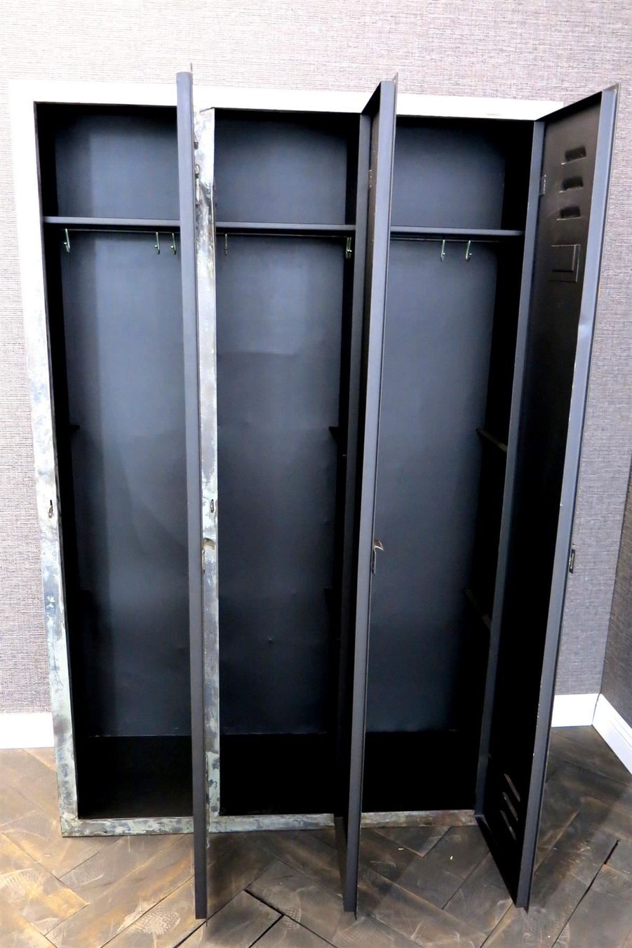 Guardaroba: Garderobenschrank Industrial Style – Usato da Laufenburg venduto da industrial-silence 5