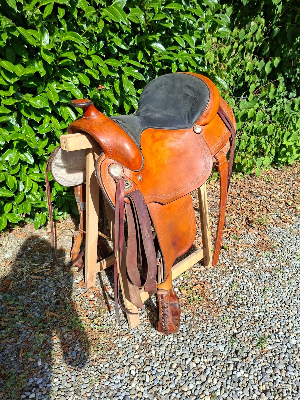 Selle & Accessori: Westernsattel mit schwarzer Wildleder - Sitzfläche – Usato da Boniswil venduto da Totomat-Lady2