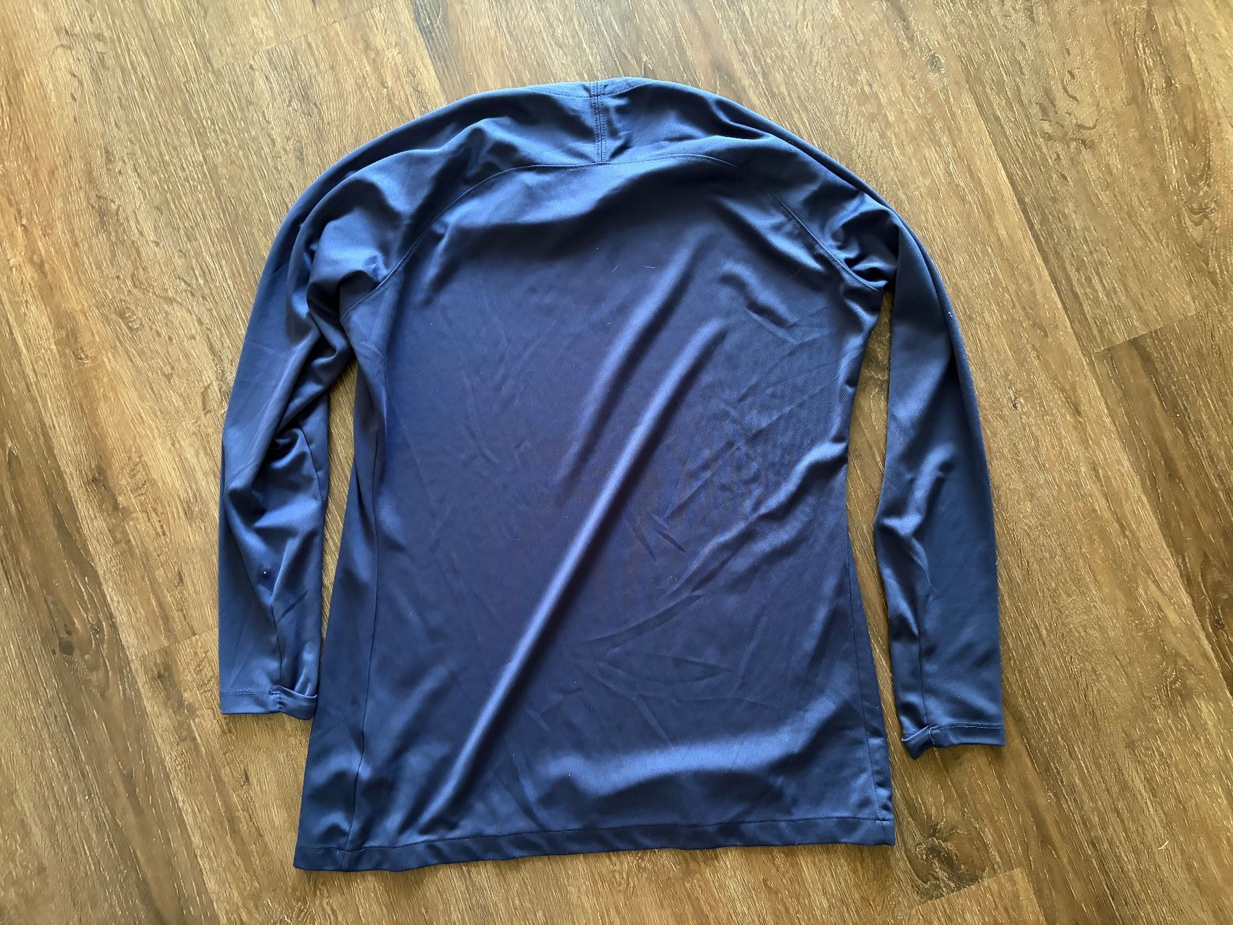 Nike Canottiere & Pantaloni: Red Bull Leipzig Trainingsshirt Gr. XL – Usato da Muttenz venduto da bargain_hunter 4