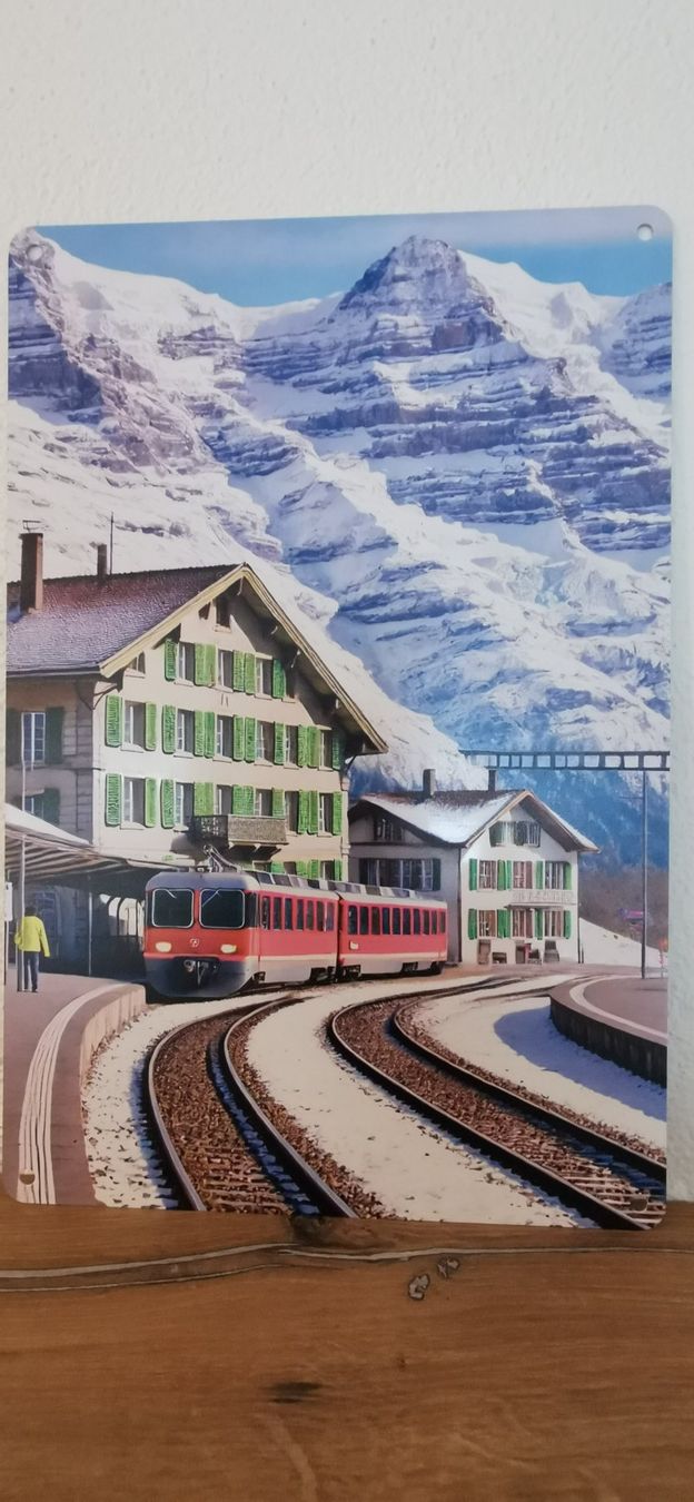 SBB/CFF/FFS Schilder: Schönes Blechschild Schweizer Bergwelt Bahn Winter – Neu und originalverpackt aus Aadorf von Chnorli-Furz