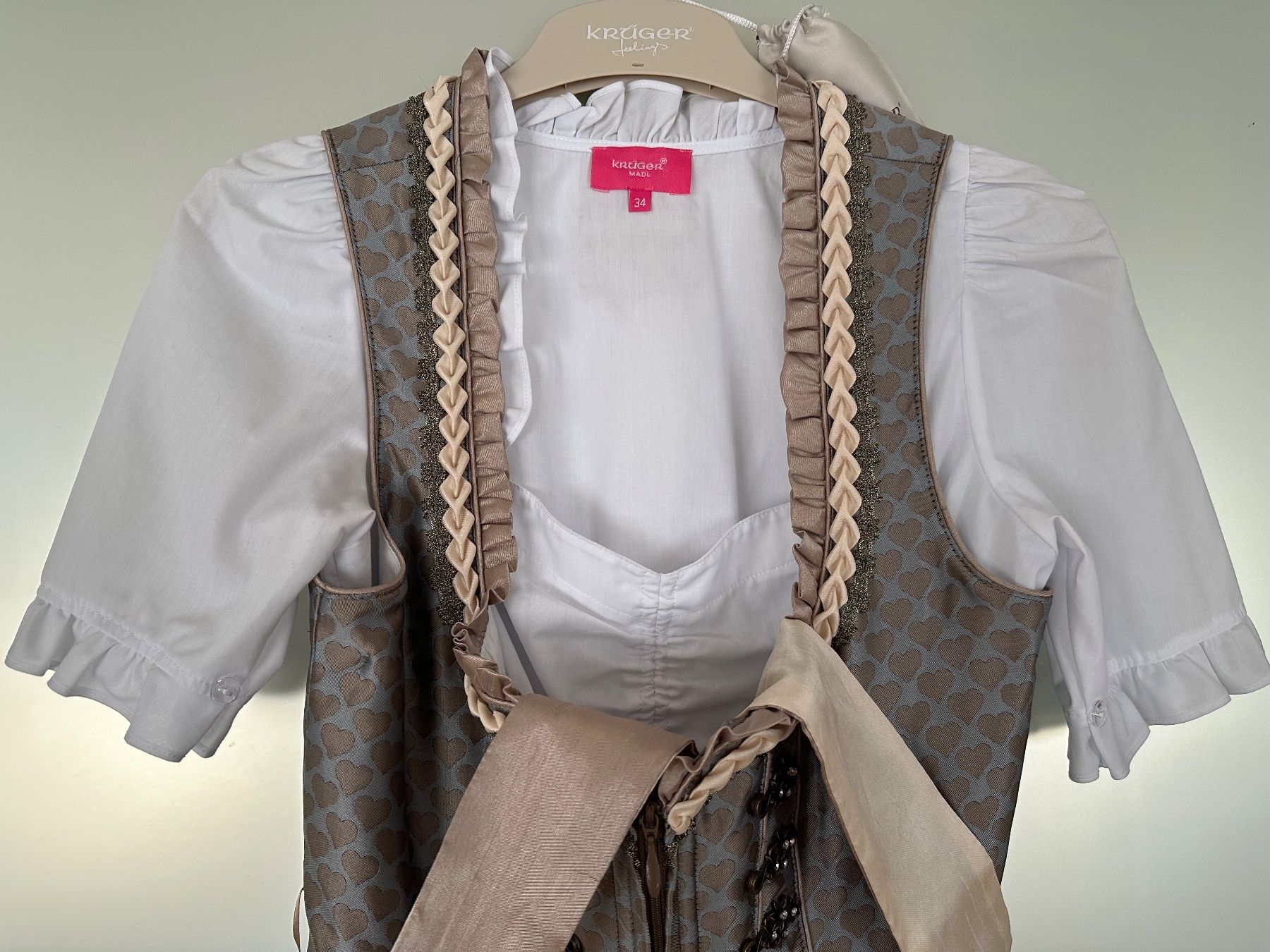 Robes: Dirndl Marke Krüger – D'occasion à Kyburg par Gam7 1