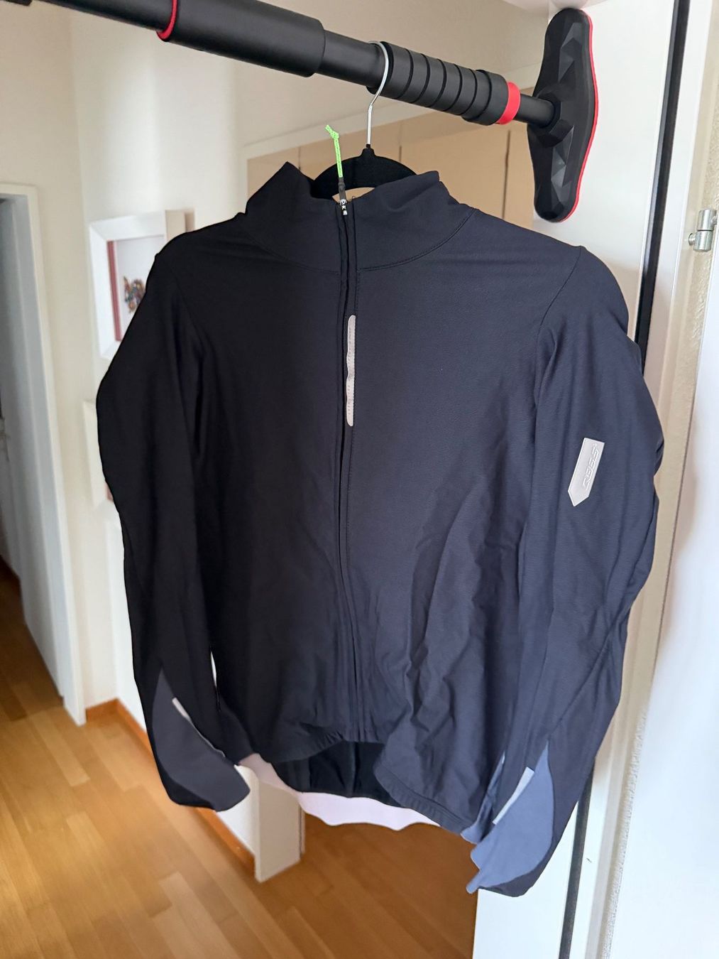 Jacken: Q36.5 Woolf Jersey Black Size M – Gebraucht aus Küsnacht ZH von gma_67jc