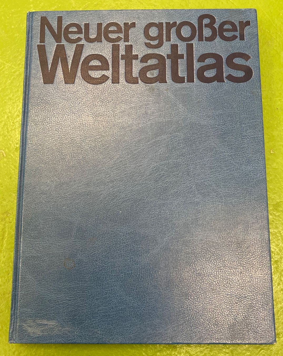 Bücher: Neuer grosser Weltatlas – Gebraucht aus Basel von Ostschweiz06
