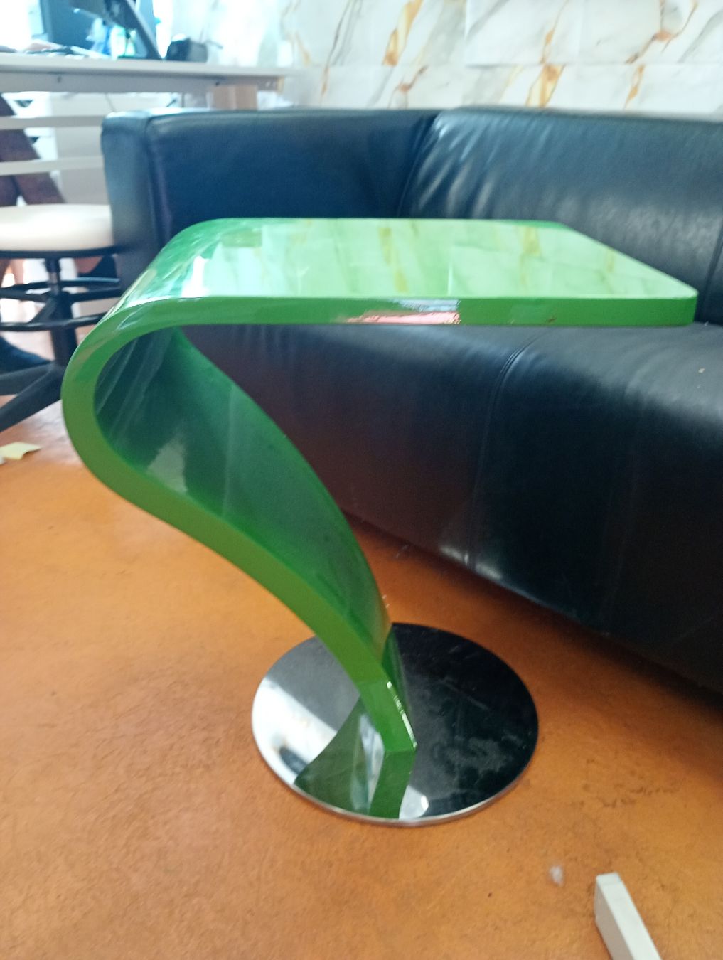 Tutte le decorazioni: Beistelltisch Design Tisch grün Chrom Glanz 54cm lang – Usato da Dietikon venduto da zin_ld8v 2