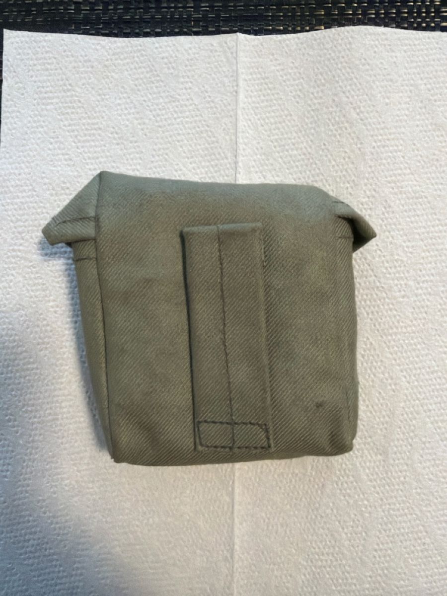 Schweizer Armee Uniformen: Putzzeug Sig P49 ou P210 – Gebraucht aus Lausanne von Erion2015 1