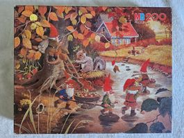 Puzzle MB 200 pièces motif nains en automne