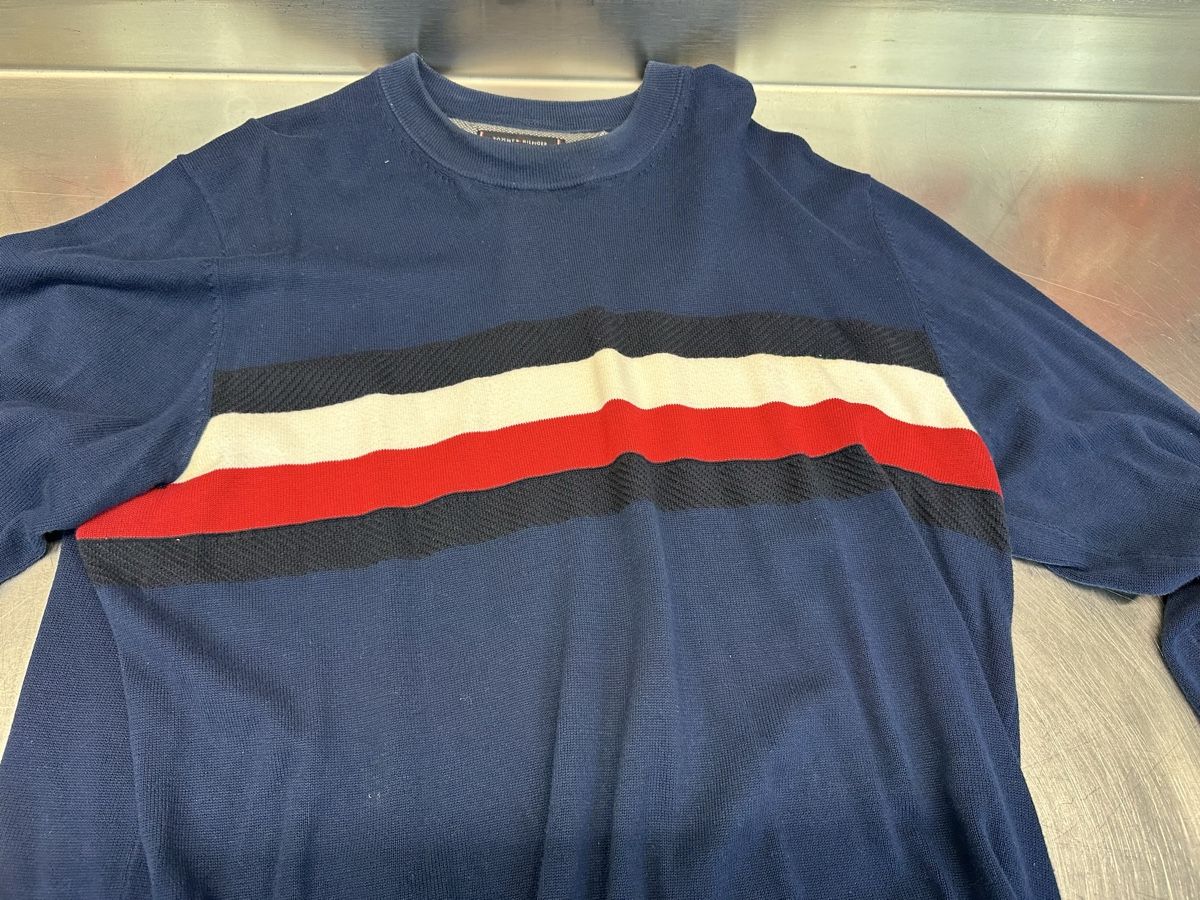 Tommy Hilfiger Maglioni & Felpe: Herren Pullover Tommy Hilfiger blau – Usato da Schwende venduto da weesli 2
